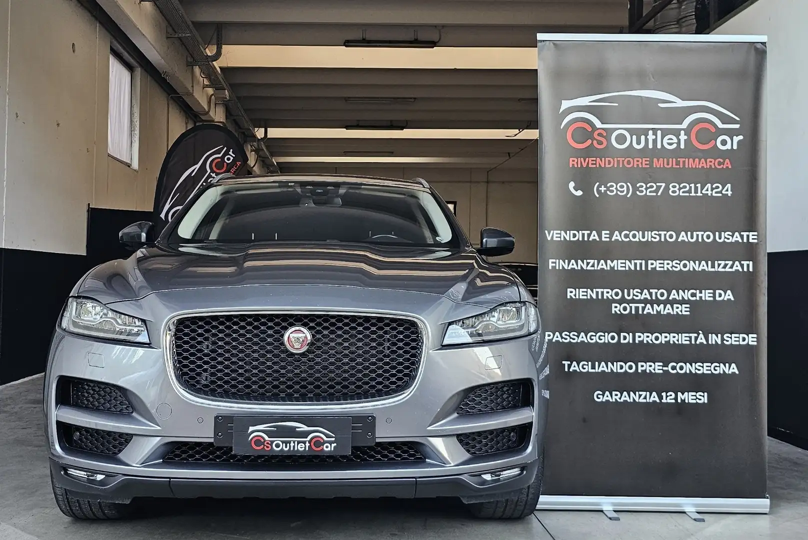 Jaguar F-Pace F-Pace 2.0d Prestige awd 180cv Gris - 1
