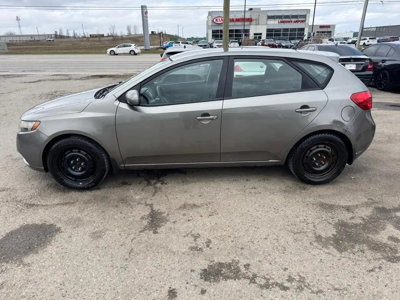 Kia Forte снимка Kia Forte