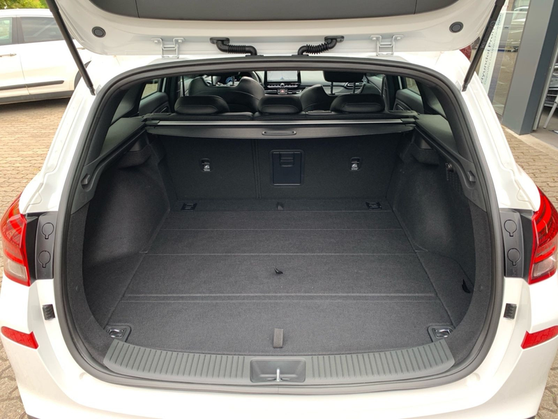Hyundai i30 1.5 T-GDI N Line Kombi Pano Allwetter — photo 12
