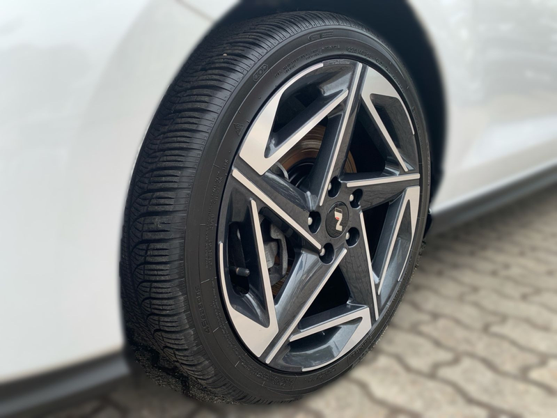Hyundai i30 1.5 T-GDI N Line Kombi Pano Allwetter — photo 9