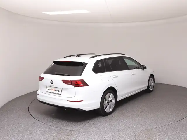 Volkswagen Golf view 4