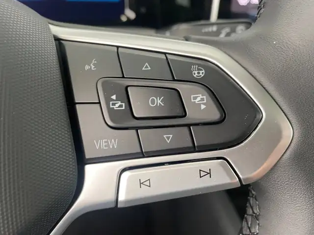 Volkswagen Golf view 14