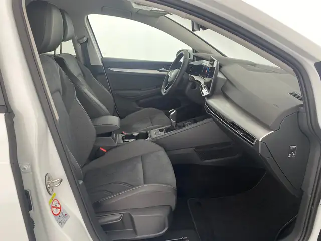 Volkswagen Golf view 9
