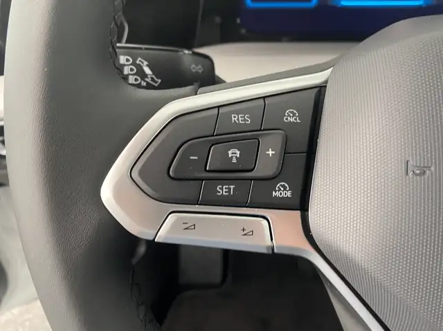 Volkswagen Golf view 13