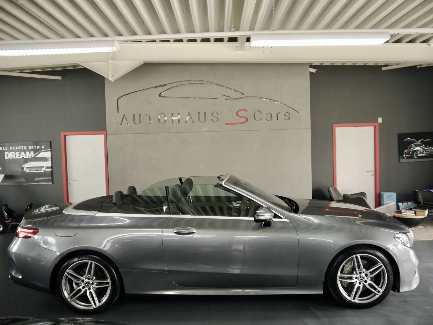 Mercedes-Benz E 200 Cabrio AMG -Line*Navi*Leder*Widescreen Coc Grijs - 1