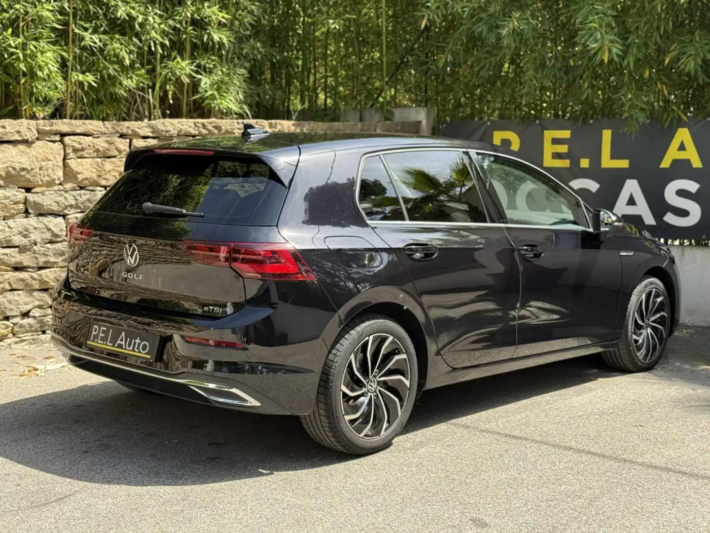Volkswagen Golf 1.5 eTSI 150 DSG7 Style Schwarz - 2