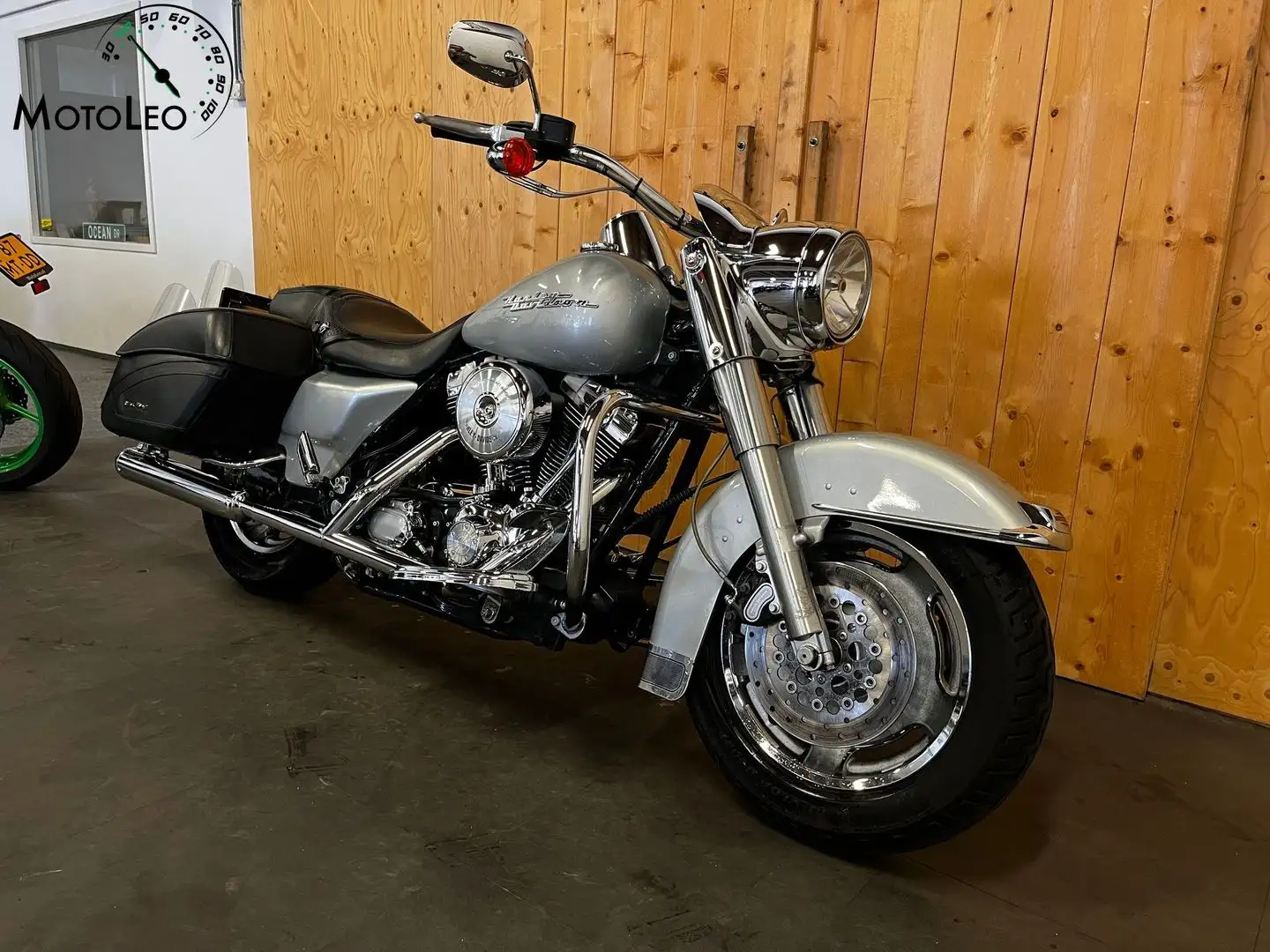 Harley-Davidson Road King CUSTOM FLHRSI - 2