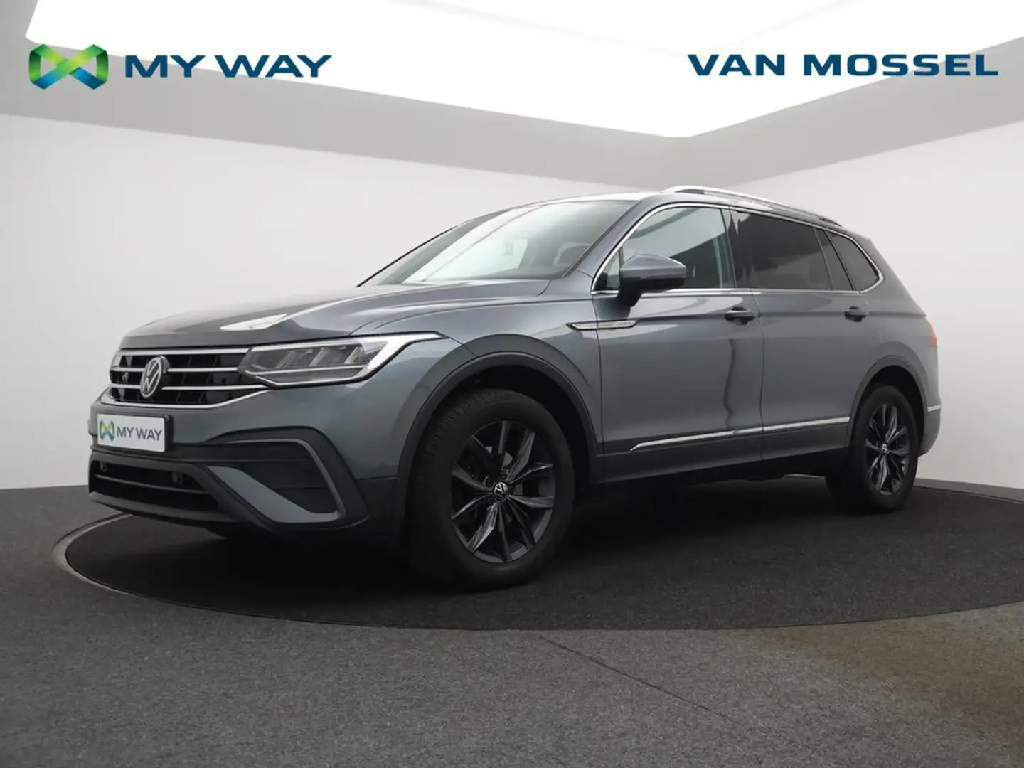 Volkswagen Tiguan Allspace Life Business 2.0TDI 150PK *AUTOMAAT*7ZIT*TREKHAAK*NAVI*APP CONNECT*ZETELVERWARMING*CRUISE*BLTH*DIGITAL DAHSBOARD*... Серый - 1