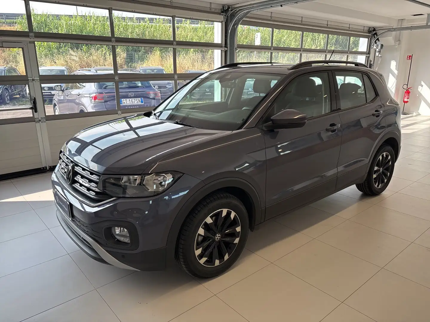 Volkswagen T-Cross 1.0 TSI STYLE 110CV Gris - 1
