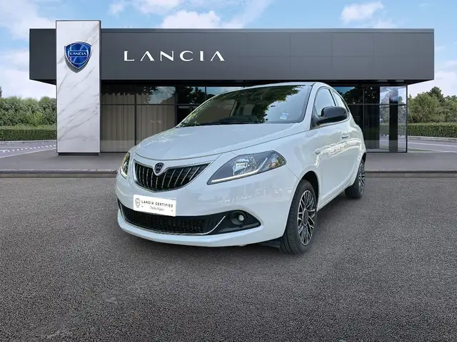 Lancia Ypsilon 1.0 FireFly 70cv Hybrid Platino