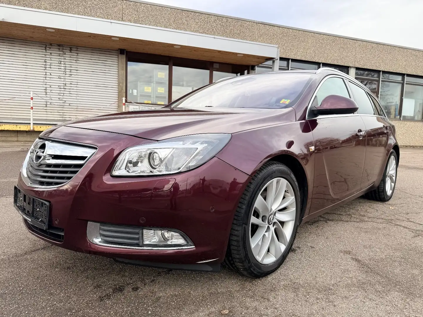 Opel Insignia A Sports Tourer Innovation Rot - 1