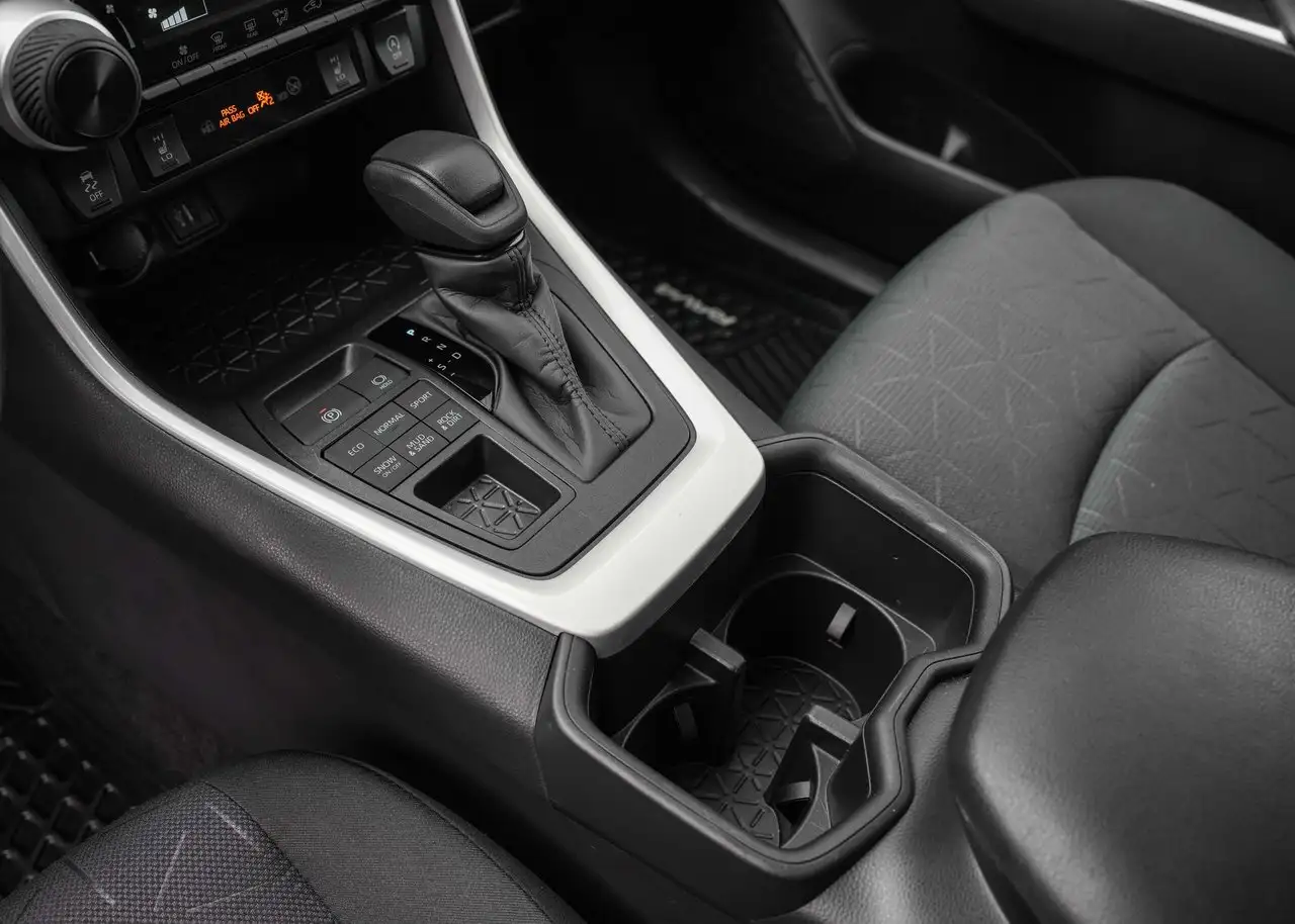 Toyota RAV 4 снимка Toyota RAV 4