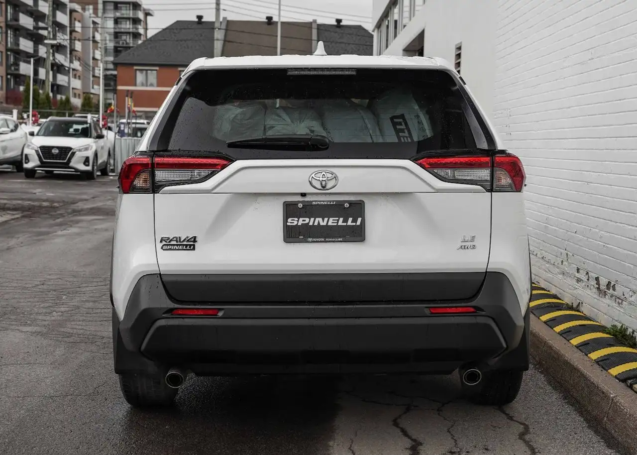 Toyota RAV 4 снимка Toyota RAV 4
