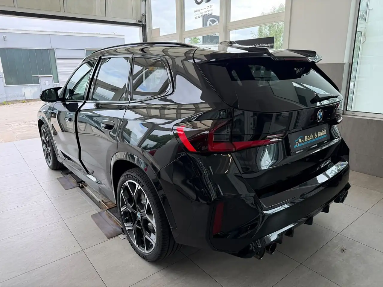 BMW X1 M35i*PANO,AHK,MEMORY,H&K,360GRAD* 4