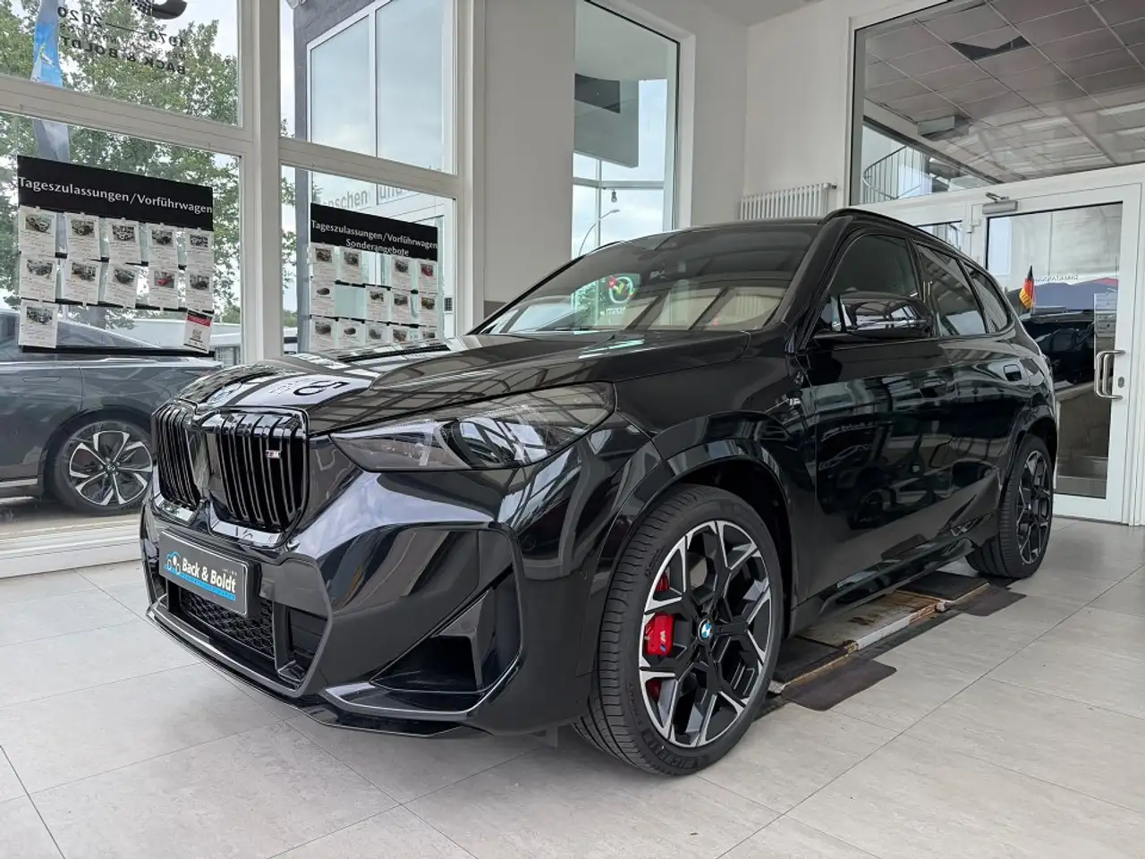 BMW X1 M35i*PANO,AHK,MEMORY,H&K,360GRAD*