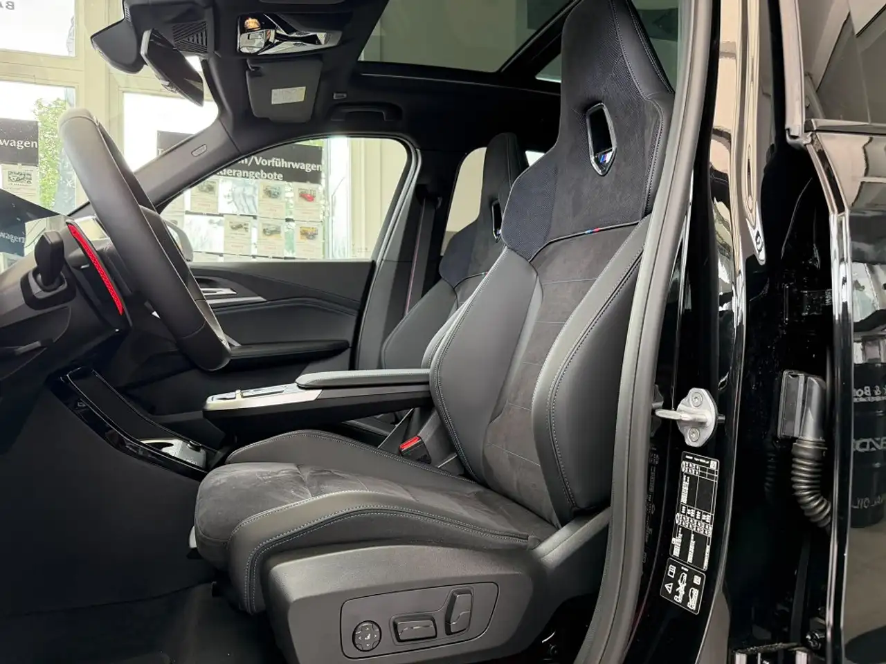 BMW X1 M35i*PANO,AHK,MEMORY,H&K,360GRAD* 14