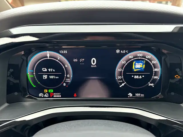 Volkswagen T7 Multivan VW T7 Multivan Edition eHybrid 180 kW 4MOTION Ansicht 23