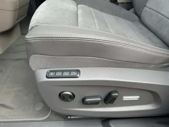 Volkswagen T7 Multivan VW T7 Multivan Edition eHybrid 180 kW 4MOTION Ansicht 22