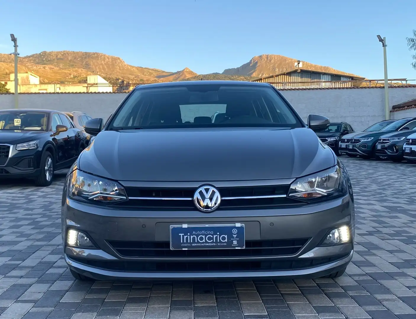 Volkswagen Polo Comfortline 1.6 TDI 80CV Gris - 2