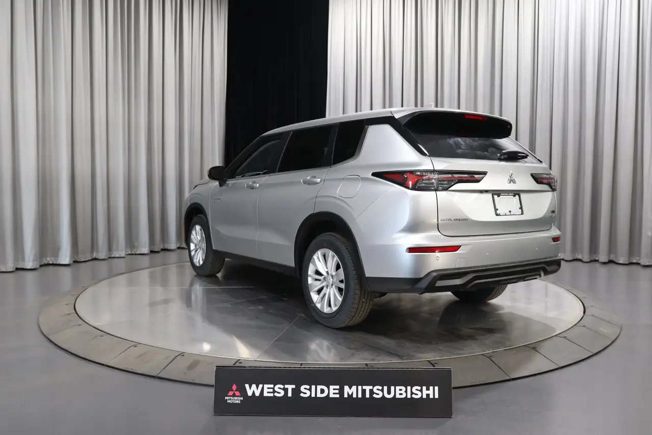 Mitsubishi Outlander снимка Mitsubishi Outlander