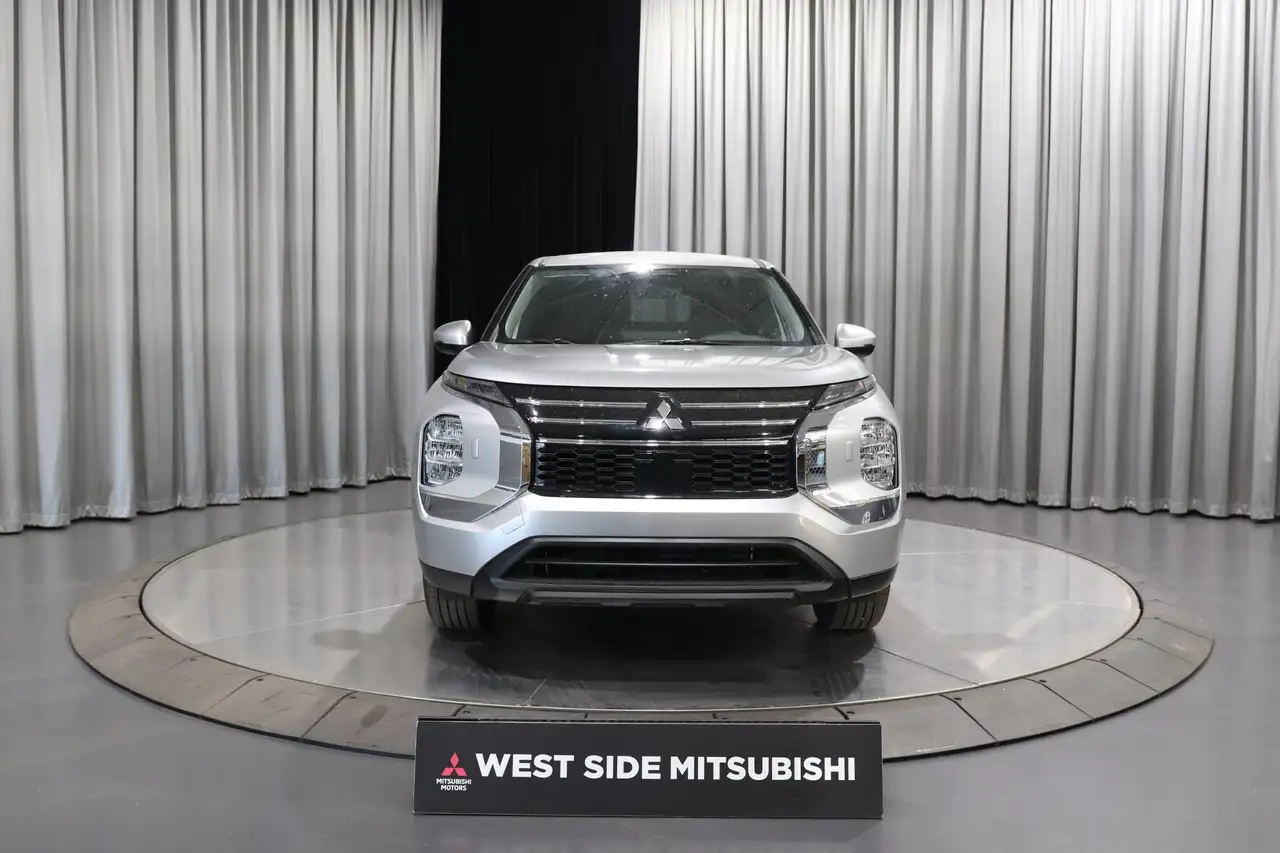 Mitsubishi Outlander снимка Mitsubishi Outlander