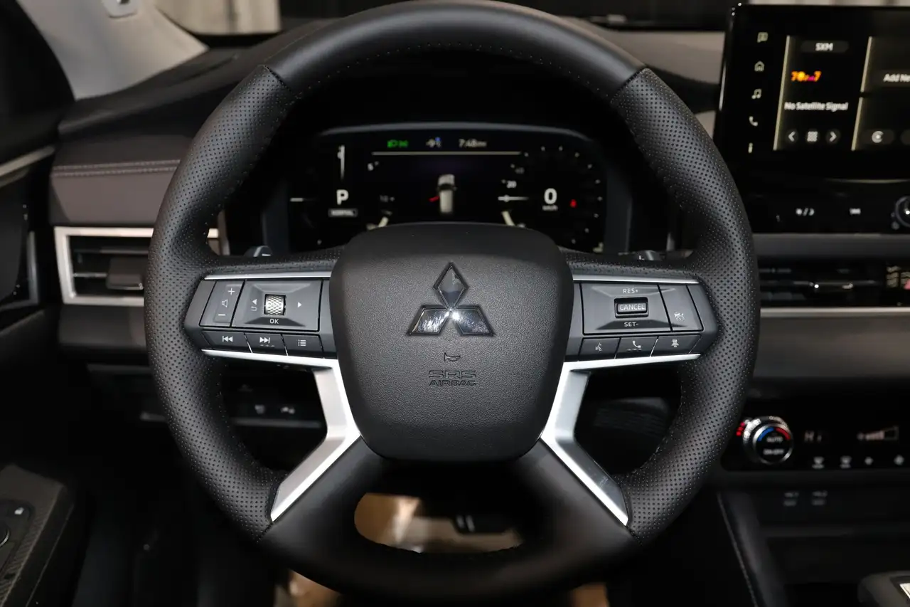 Mitsubishi Outlander снимка Mitsubishi Outlander