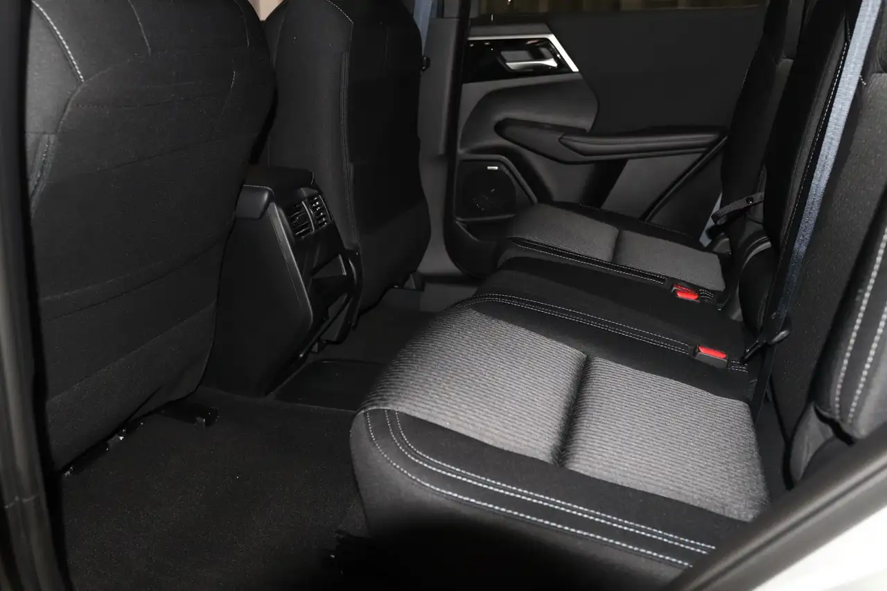 Mitsubishi Outlander снимка Mitsubishi Outlander