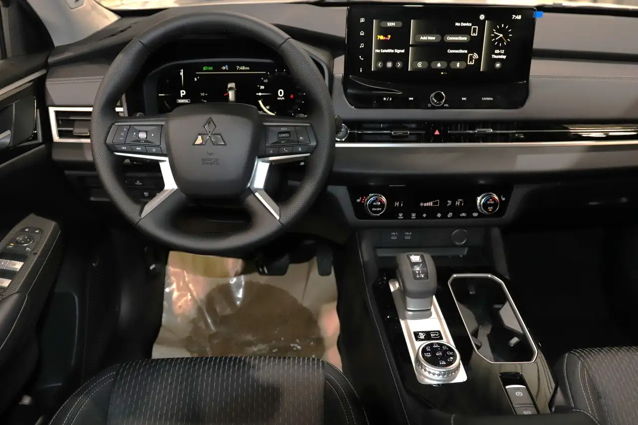 Mitsubishi Outlander снимка Mitsubishi Outlander