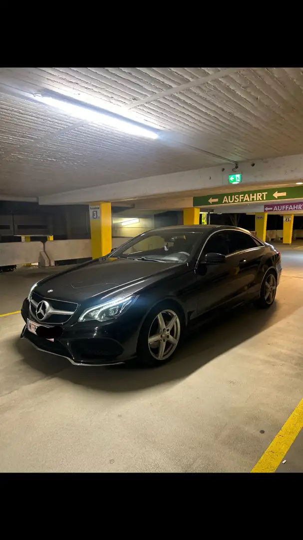 Mercedes-Benz E 200 amg line - 1