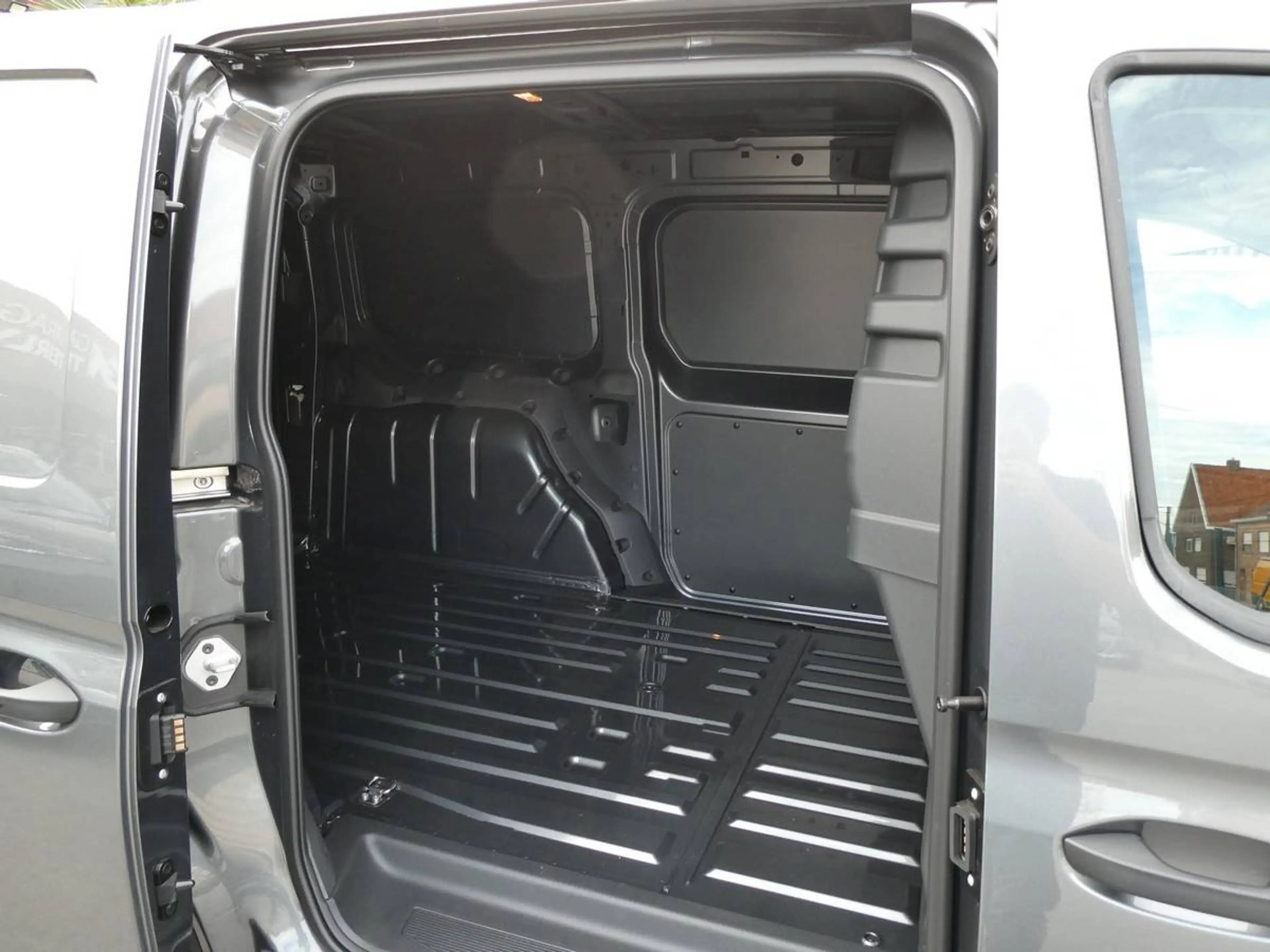 Ford Transit Connect L2 1.5 i PHEV 150pk Automaat 2pl Lichte Vracht Stock (21094) — photo 12