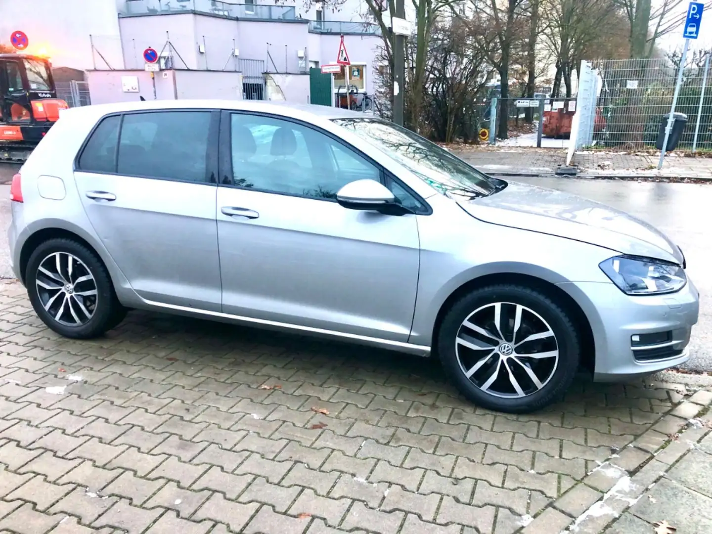 Volkswagen Golf VII Lim. Lounge BMT 1.2 TSI Argento - 2