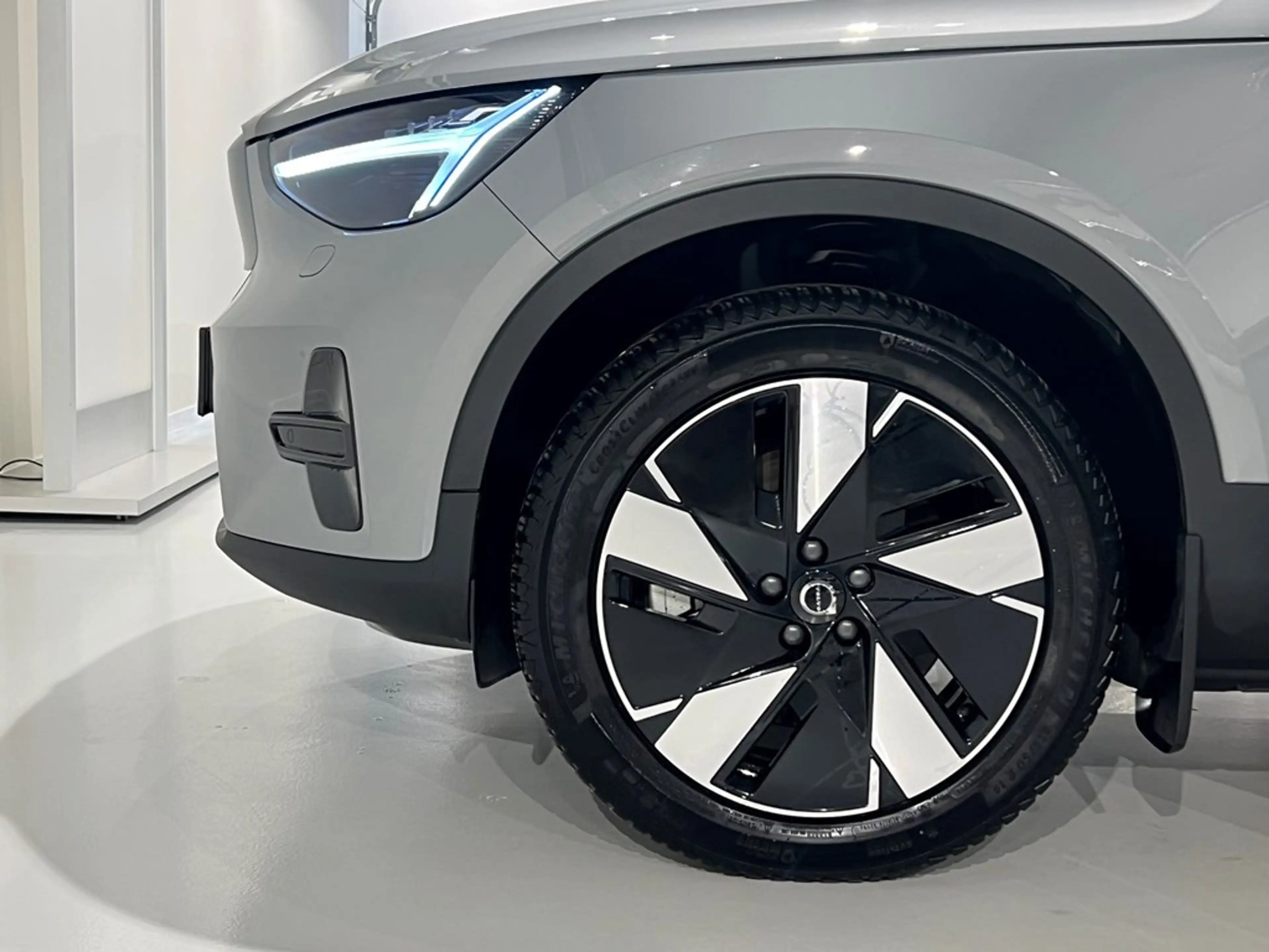 Volvo C40 Recharge + adapt cruise/BLIS/... — photo 3