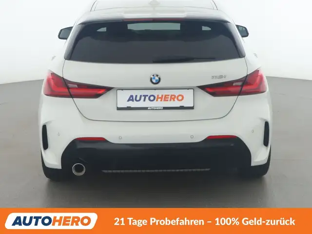 BMW 1 Series view 5
