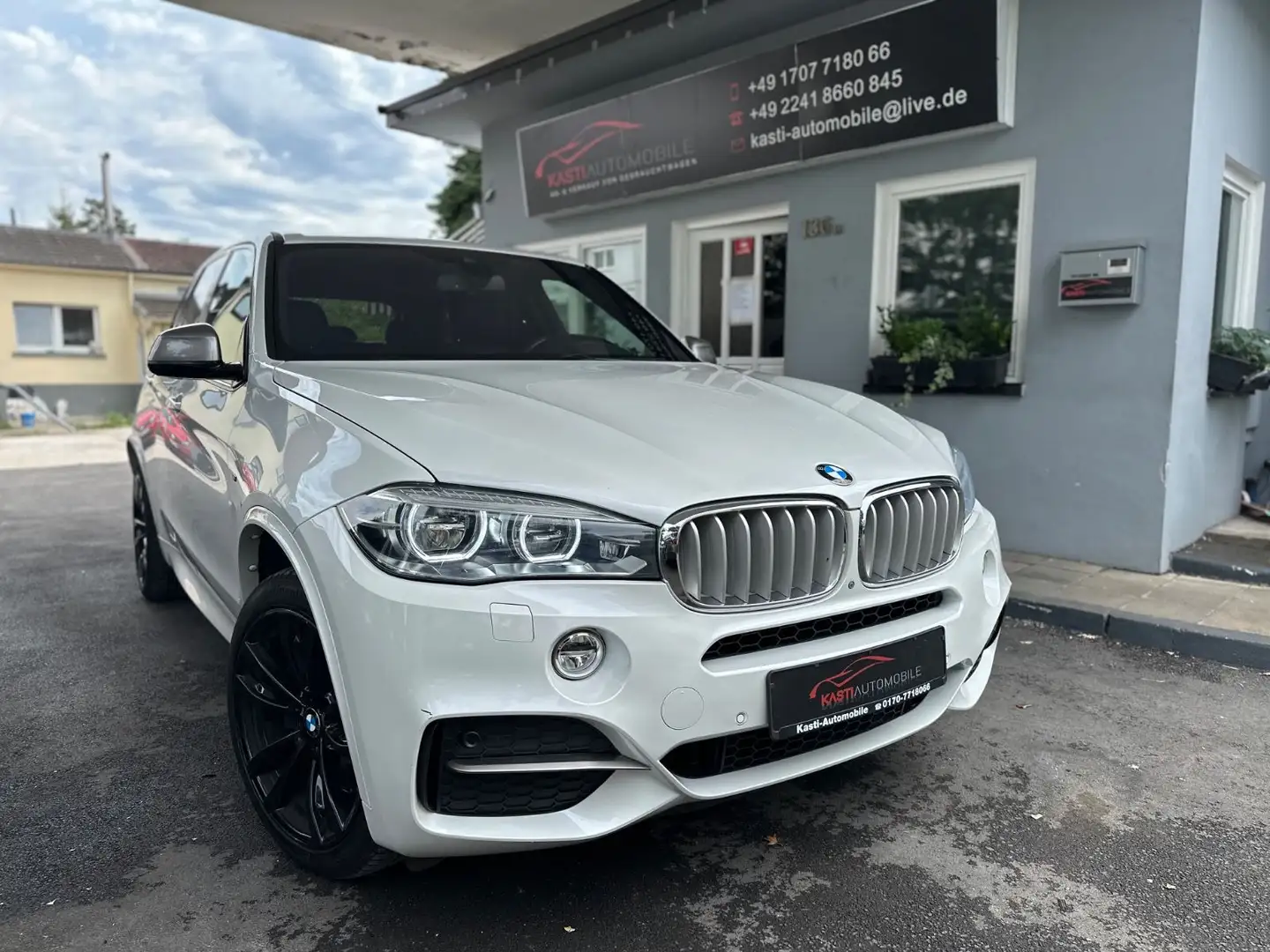 BMW X5 M50 d / Scheckheft Weiß - 1