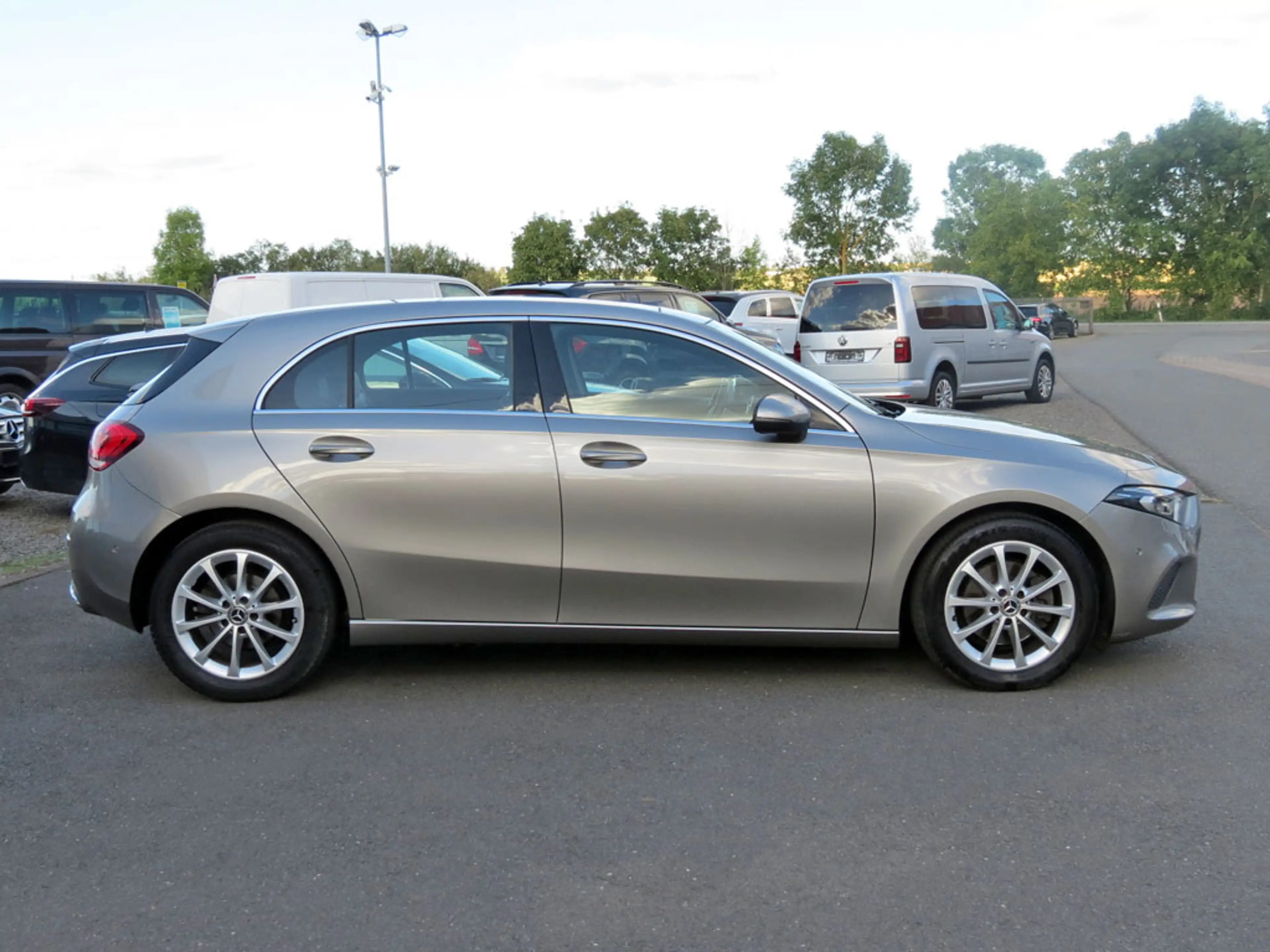 Mercedes-Benz A 200 d Progressive Multibeam-LED Navi Distr.+ — photo 3