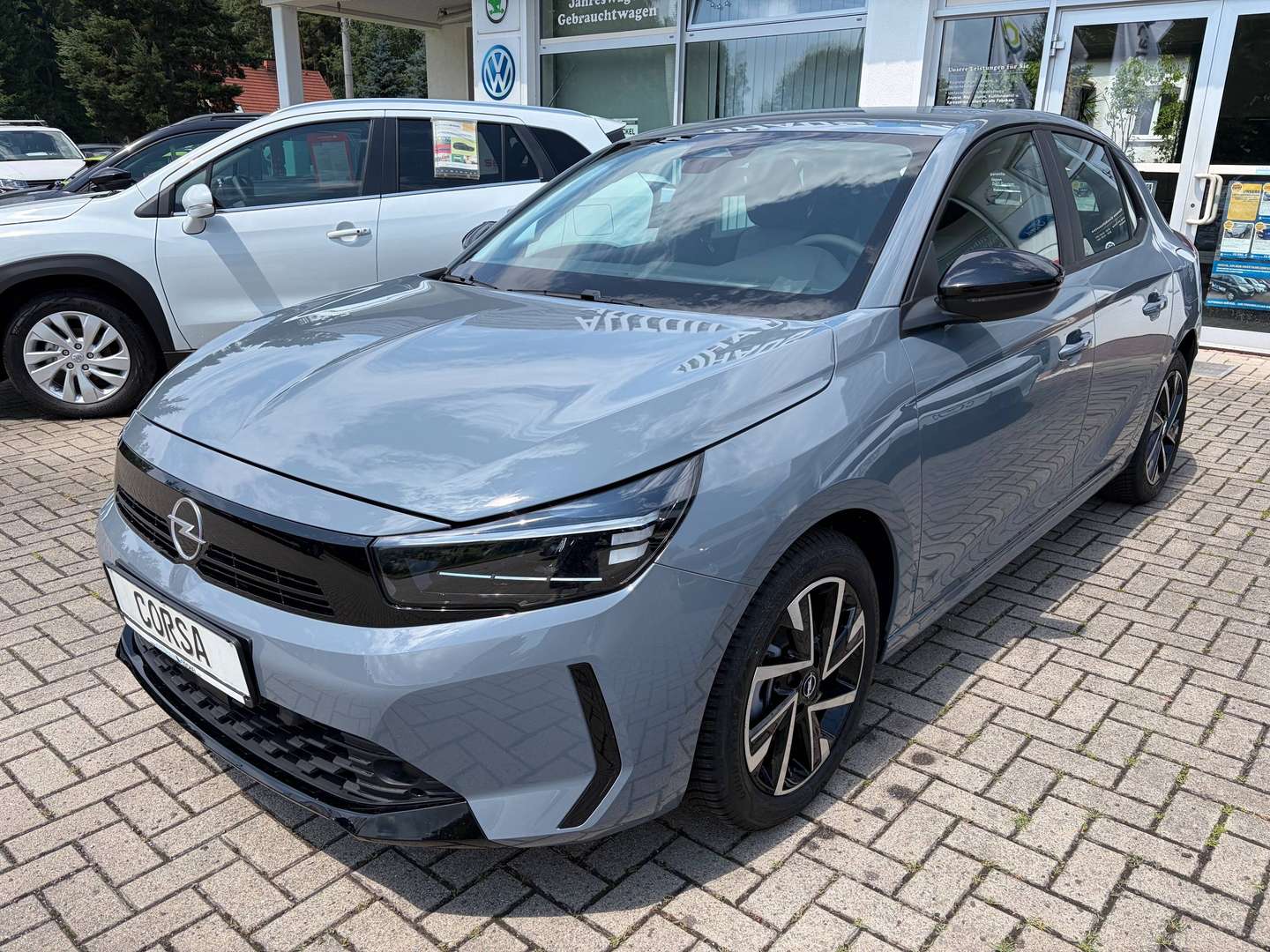 Opel Corsa nuo 328 €/ mėn Benzinas 2026m. Sedanas Mechaninė