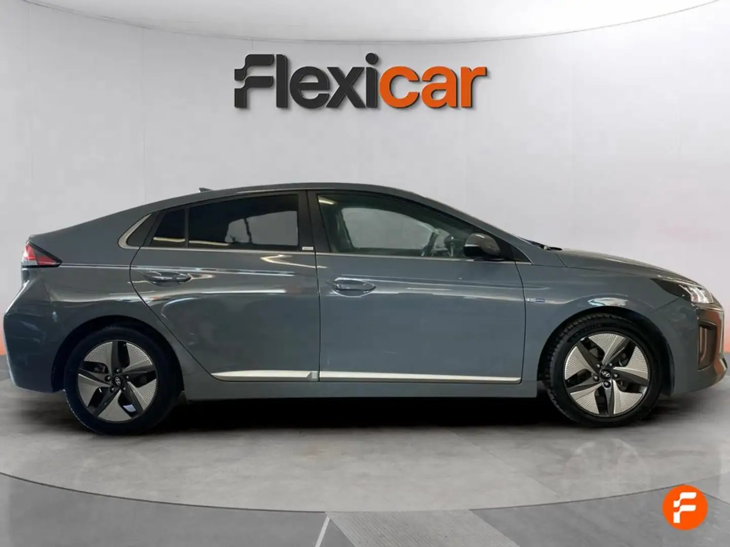 Hyundai IONIQ 1.6 GDI HEV Klass DCT Grau - 2