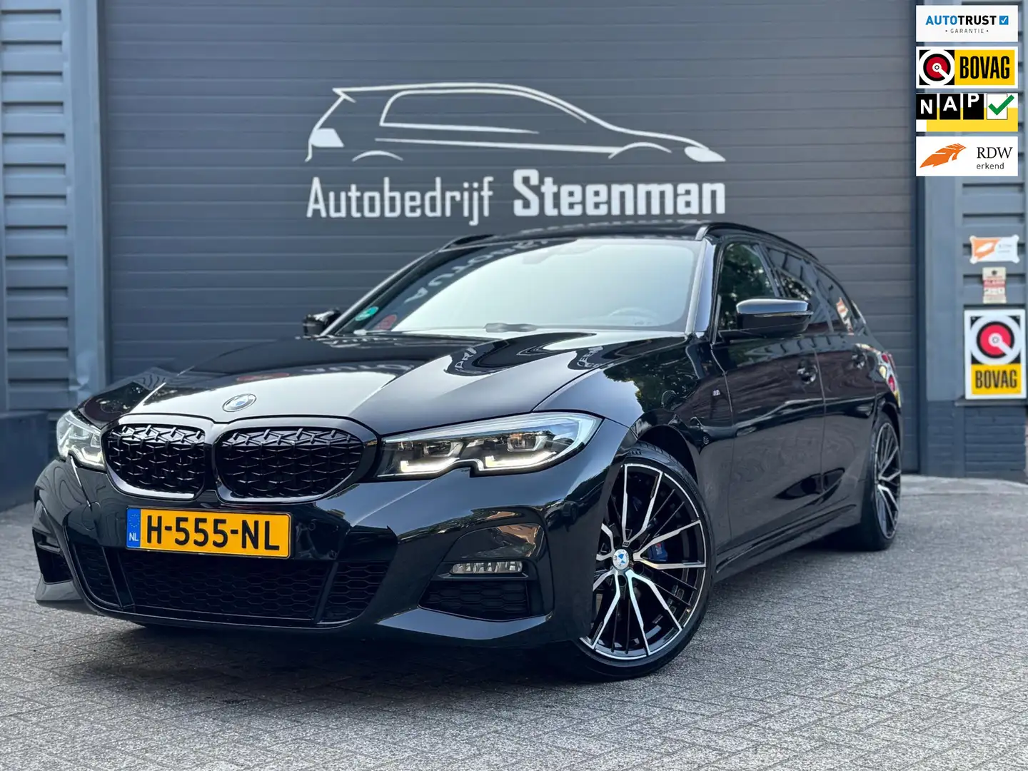 BMW 330 3-serie Touring 330i High Executive Edition | M-pa Schwarz - 1