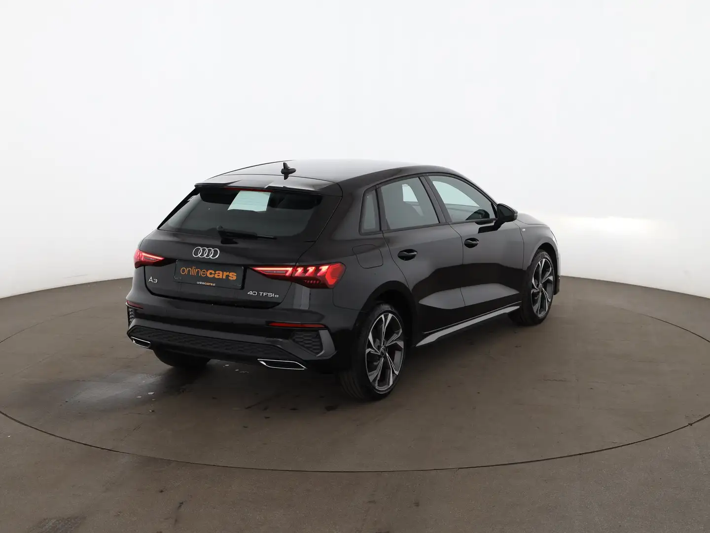 Audi A3 Sportback 40 TFSI e S-Line Aut LED LEDER NAVI Schwarz - 2