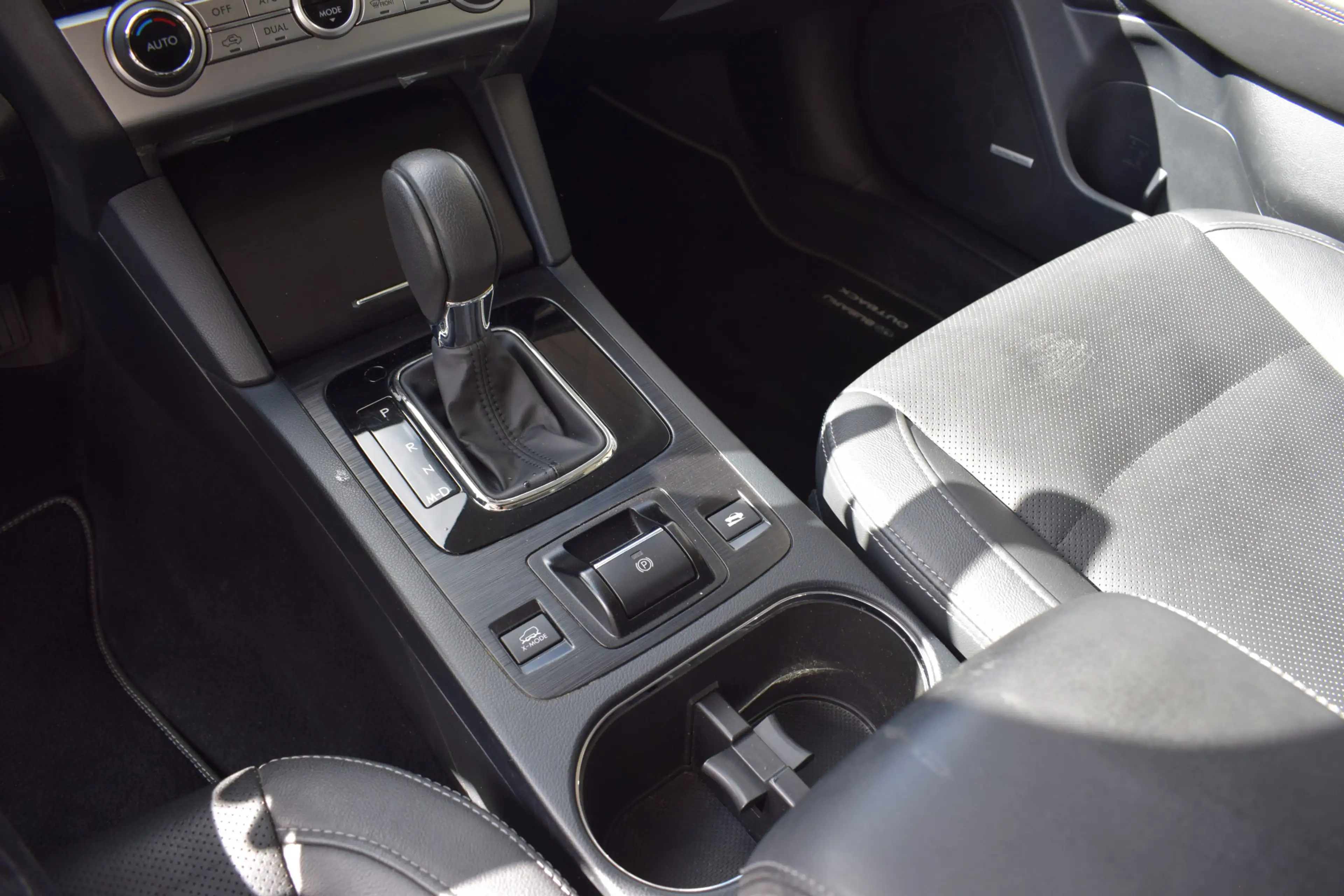 Subaru OUTBACK 2.5i Premium AWD - Afneembare trekhaak — photo 25