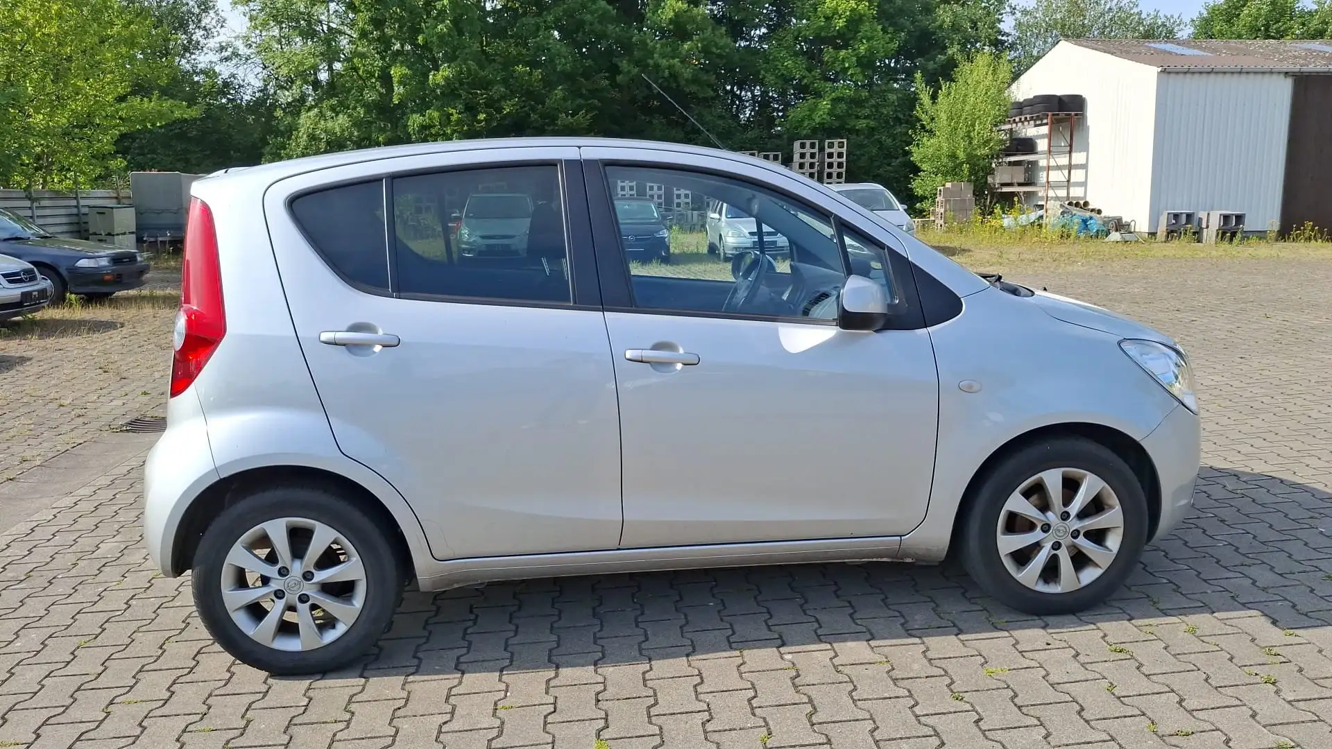 Opel Agila Agila 1.2 ecoE S - 2