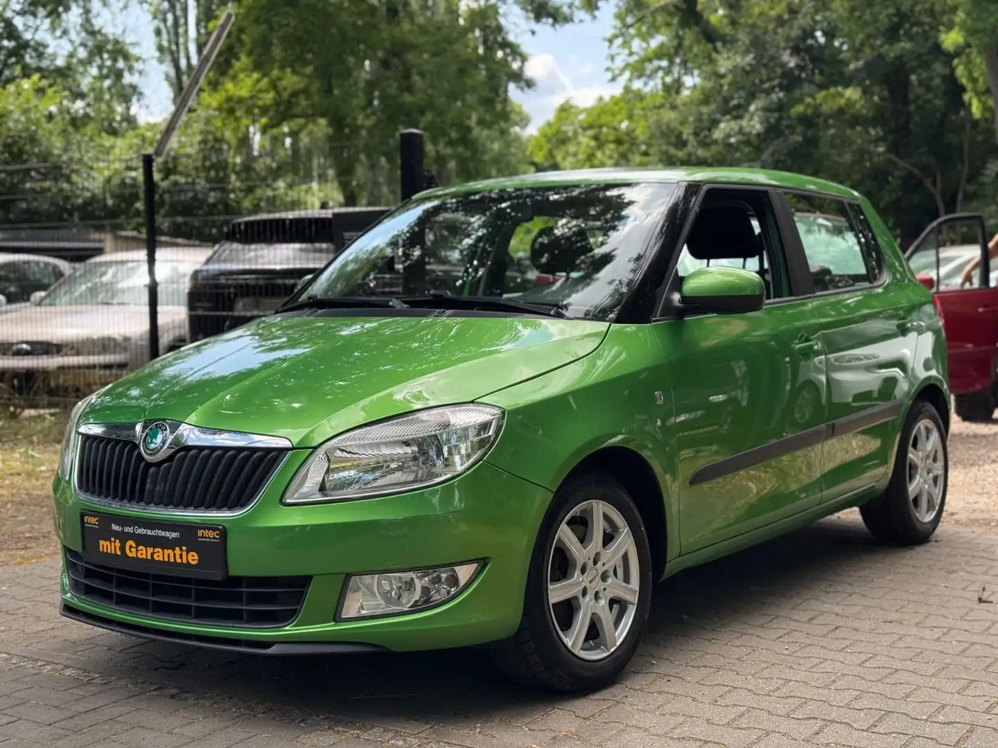 Skoda Fabia 1.2l TSI Tüv & Service Neu 2.Hand Klima Grün - 2