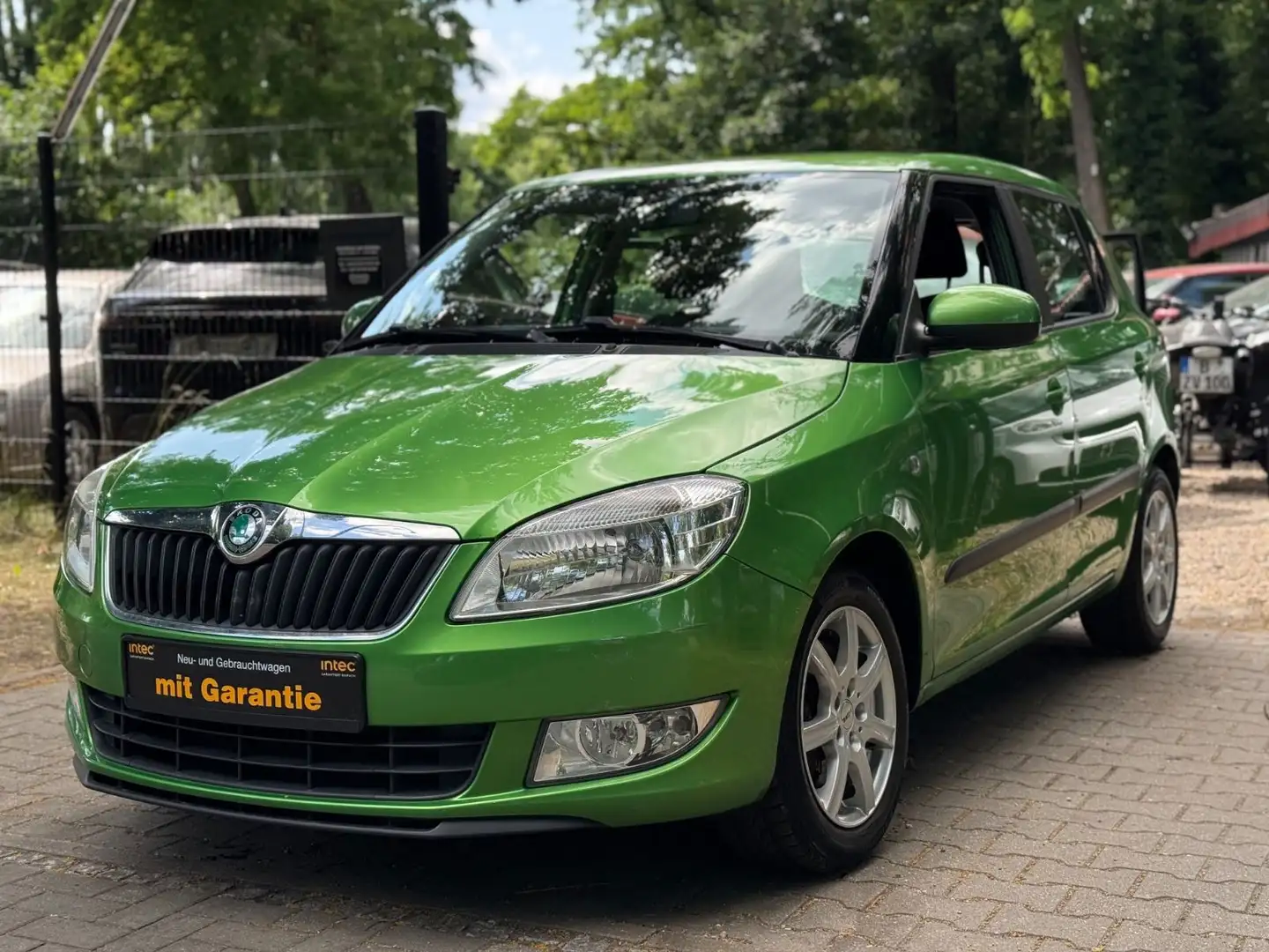 Skoda Fabia 1.2l TSI Tüv & Service Neu 2.Hand Klima Grün - 1