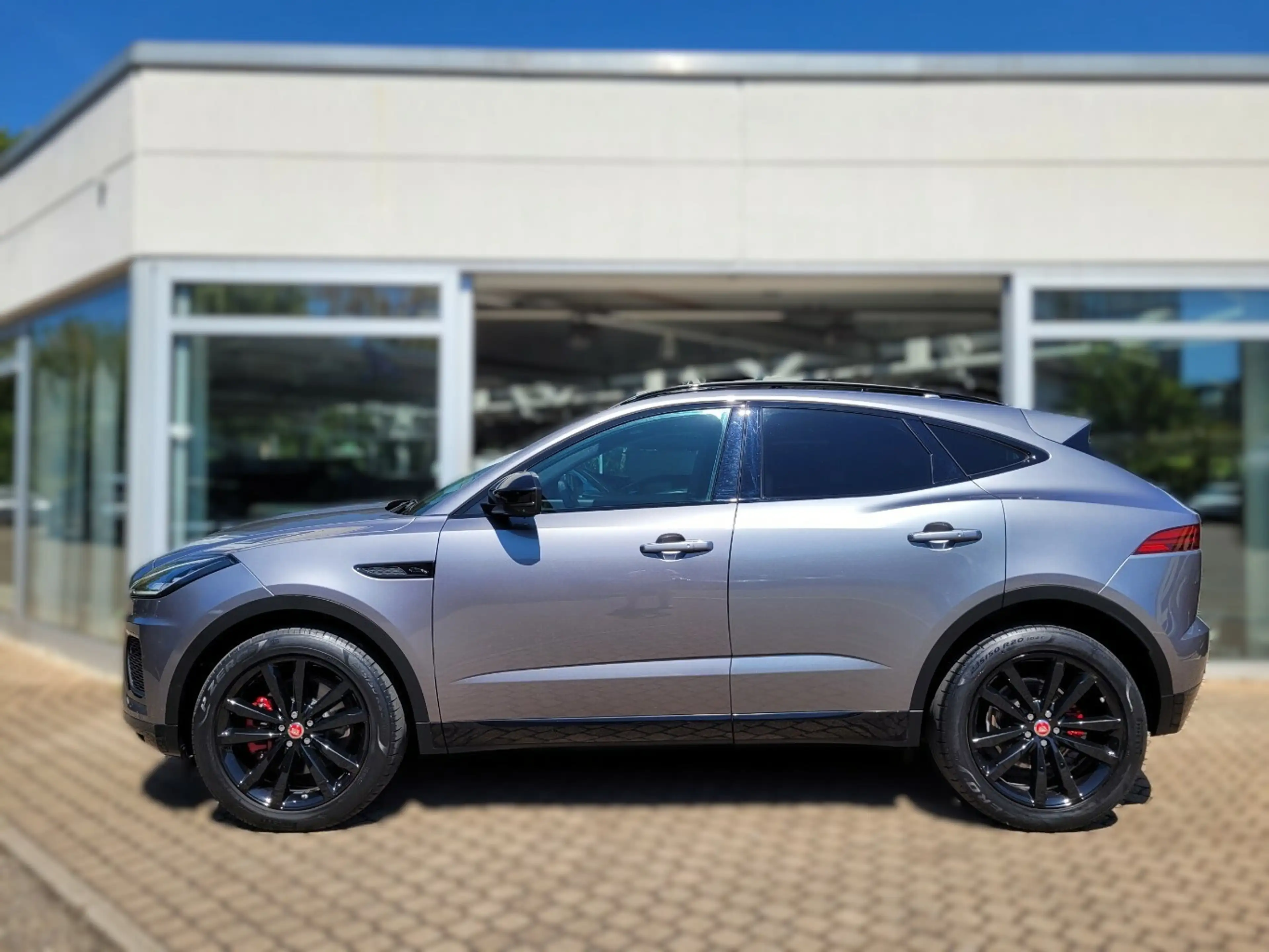 Jaguar E-Pace D200 AWD R-Dynamic Black*Garantie2028* — photo 2