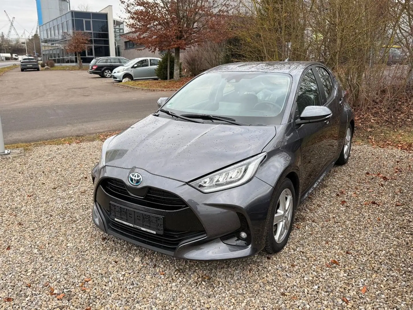Toyota Yaris 1.5 Hybrid Team Deutschland Comfort Grau - 1