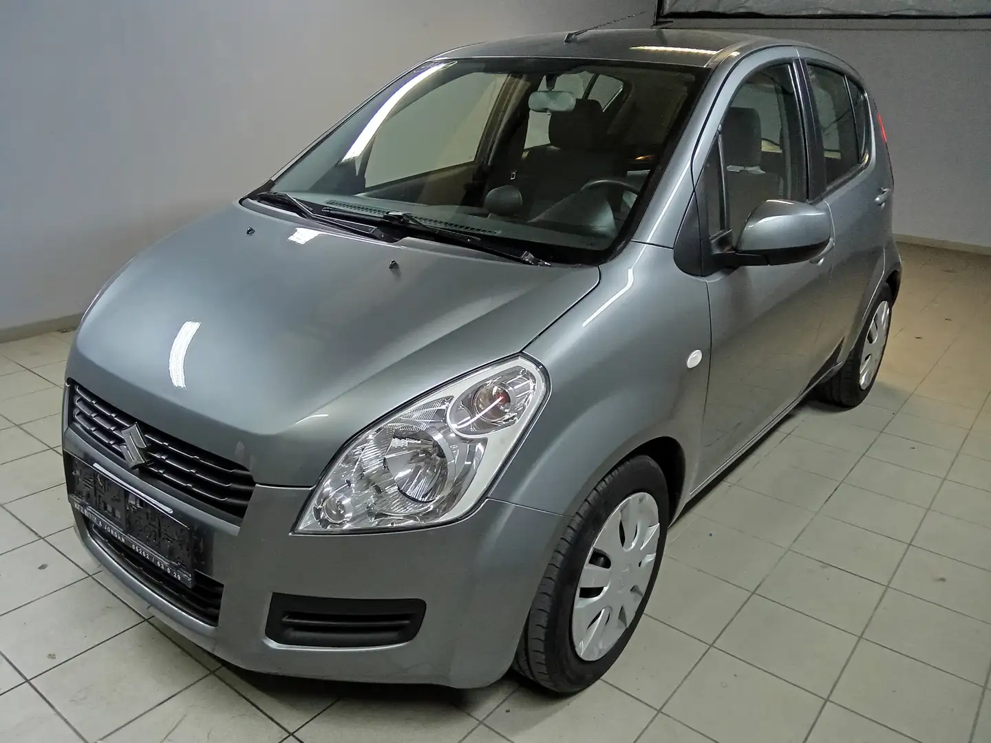 Suzuki Splash Basic Grau - 1
