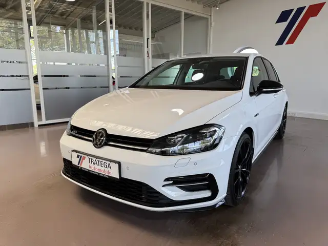 Volkswagen Golf 1,5 TSI DSG Highline R-Line-Paket ACC Navi