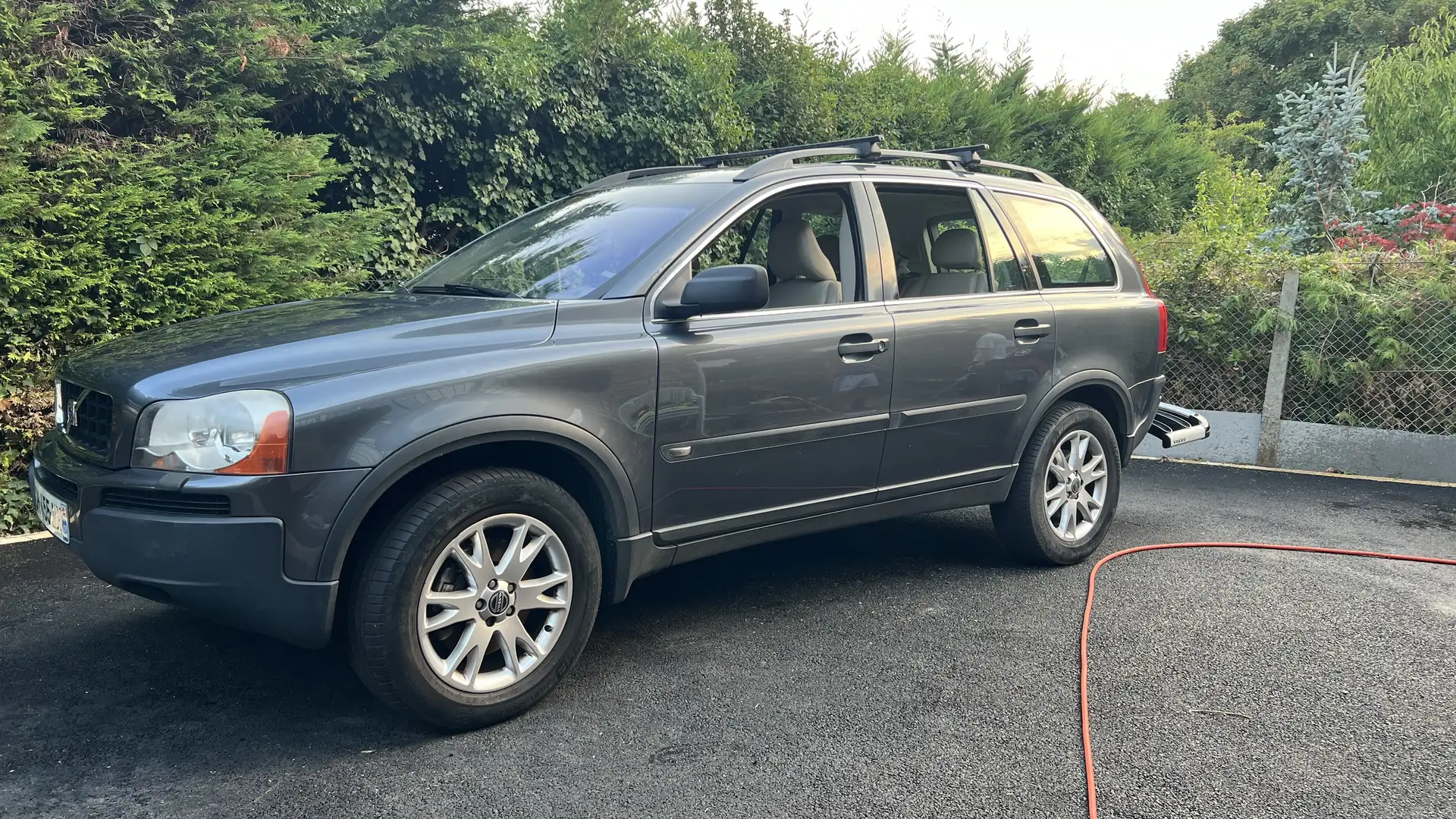 Volvo XC90 D5 AWD 185 Xenium 7pl Geartronic A - 1