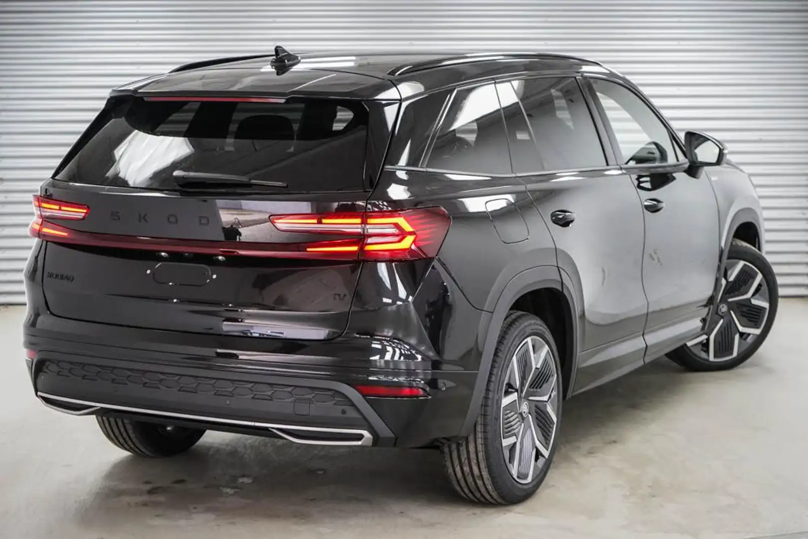 Skoda Kodiaq 1,5 TSI iV DSG Plug-in-Hybrid Sport -LAG. 150 k... Schwarz - 2