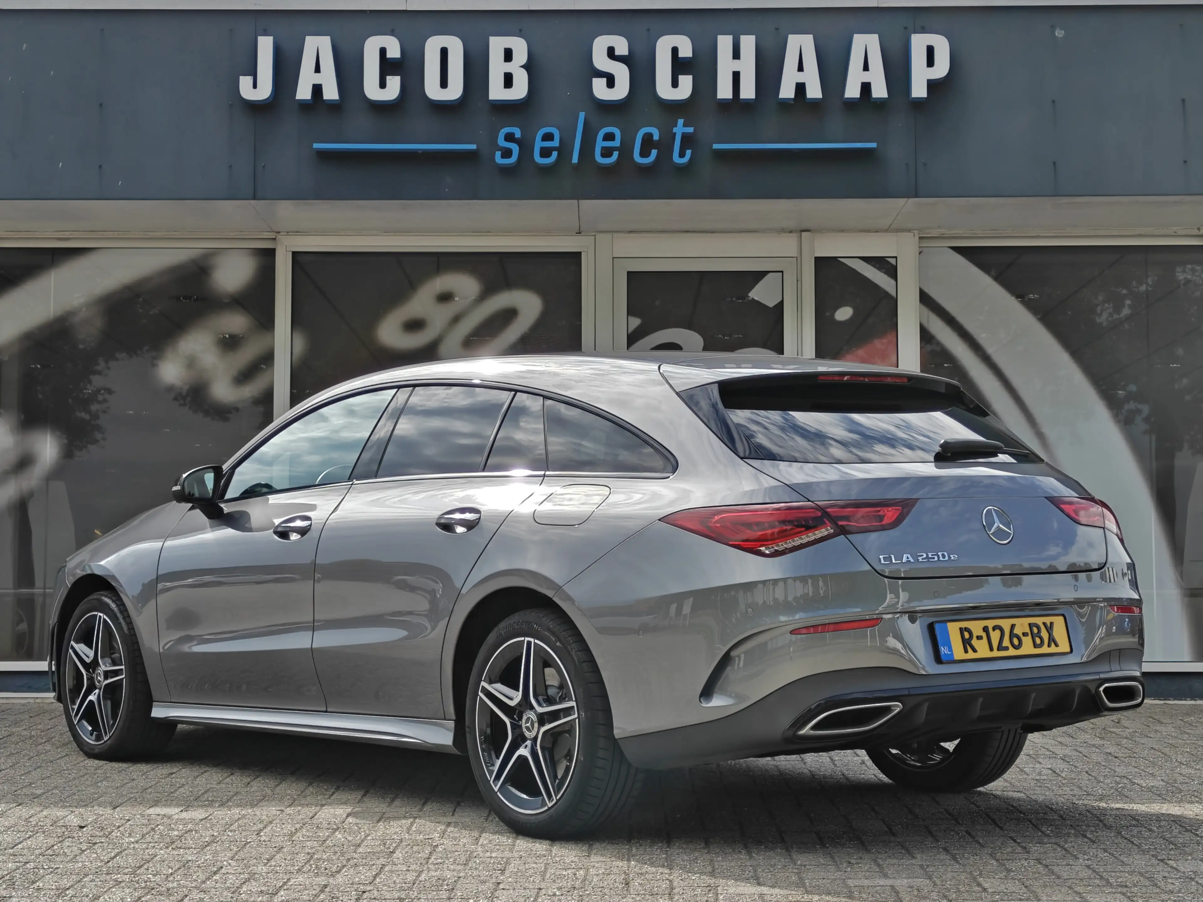 Mercedes-Benz CLA 250 E Premium Plus / 360 Camera / Pano / Adap. Cruise. — photo 10